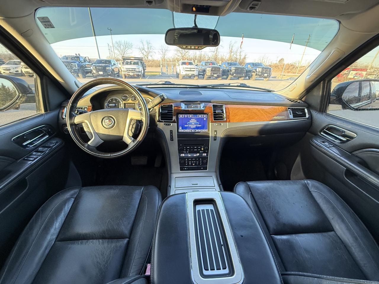 2013 Cadillac Escalade ESV AWD 4dr Platinum Photo