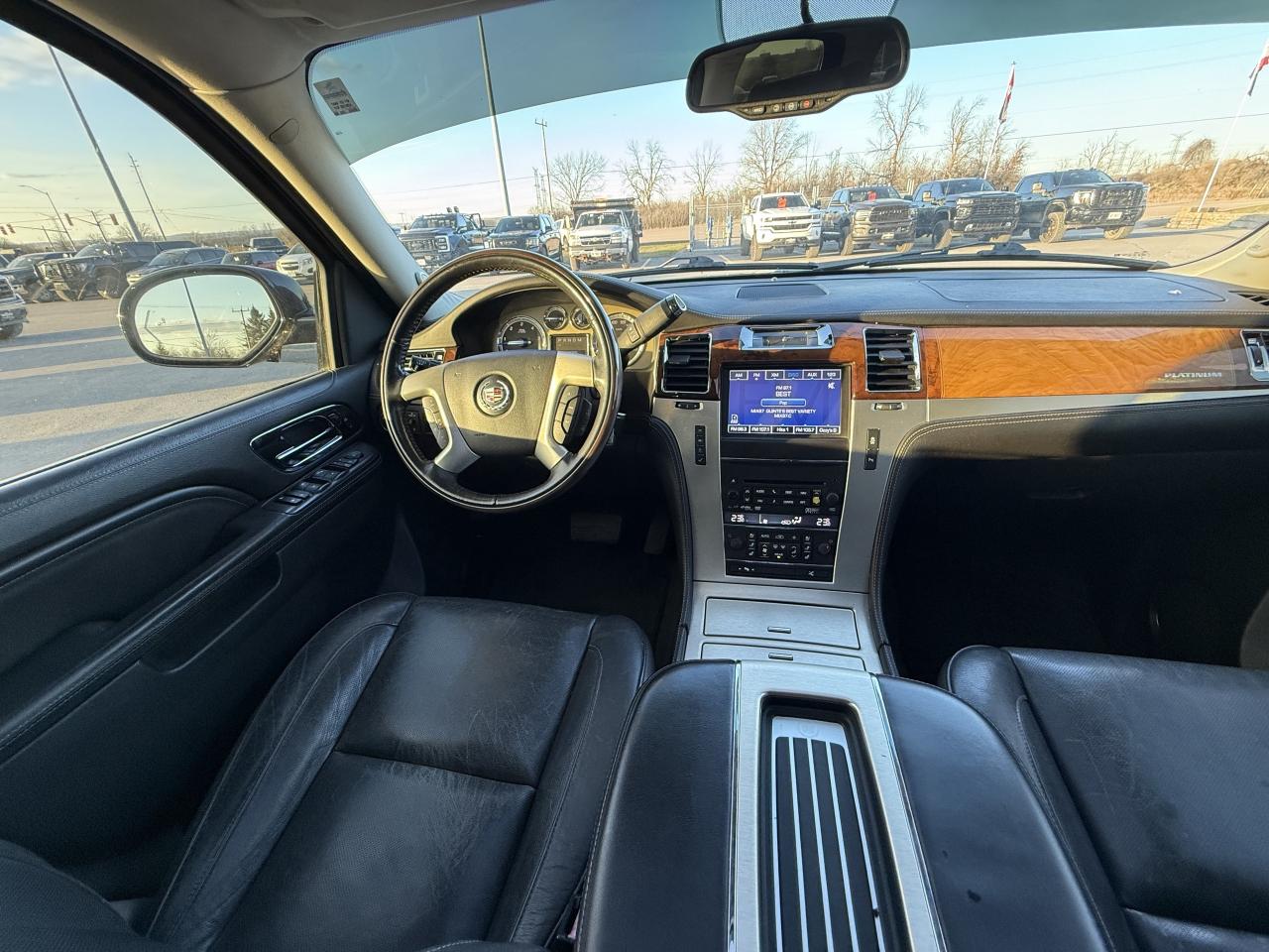 2013 Cadillac Escalade ESV AWD 4dr Platinum Photo