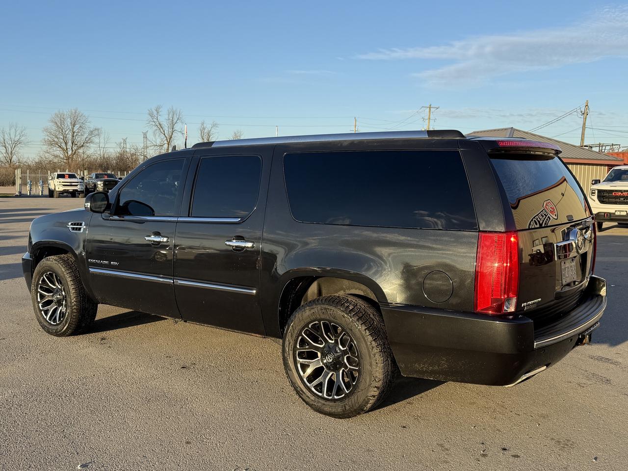 2013 Cadillac Escalade ESV AWD 4dr Platinum Photo