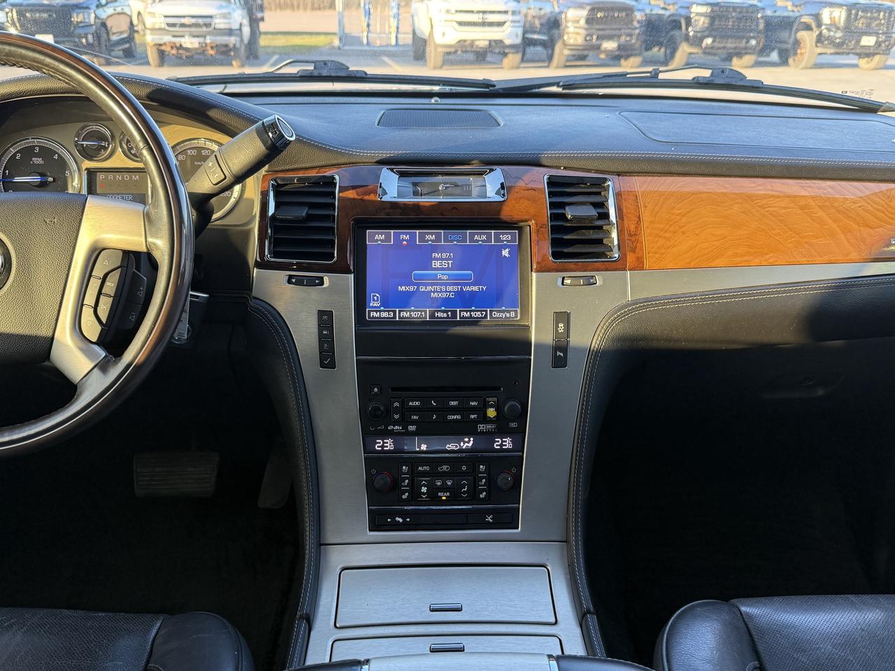 2013 Cadillac Escalade ESV AWD 4dr Platinum Photo