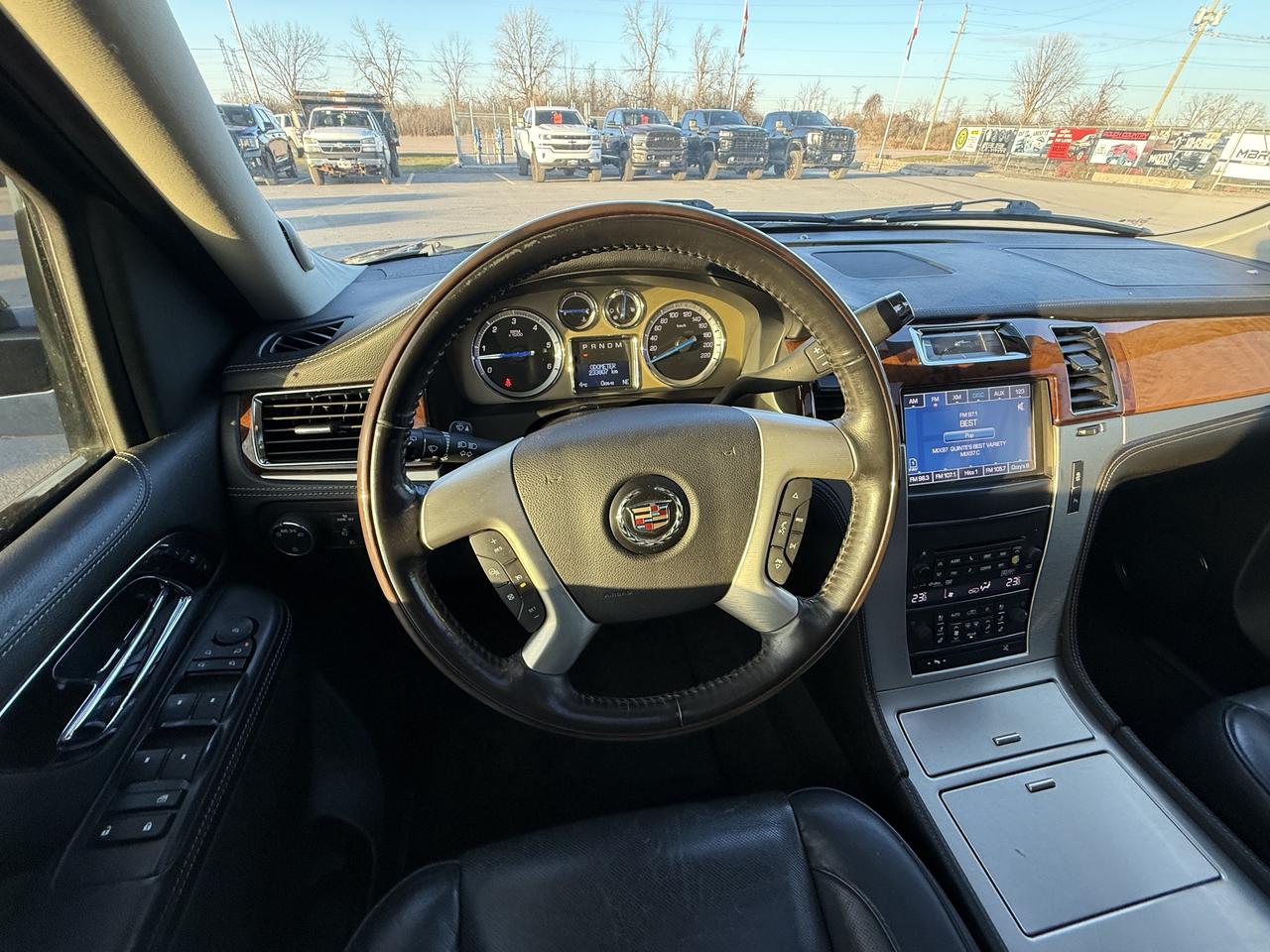 2013 Cadillac Escalade ESV AWD 4dr Platinum Photo