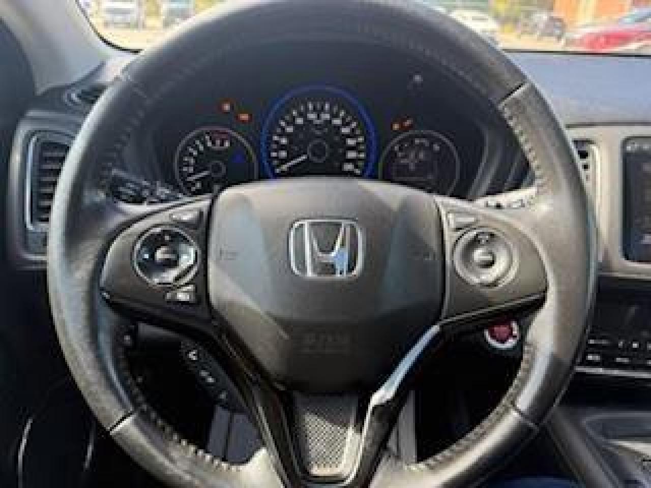 2017 Honda HR-V EX-L   AS IS   AS TRADED    NEEDS SOME LOVE Photo