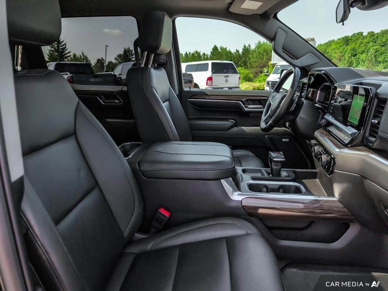 2024 Chevrolet Silverado 1500 LT Trail BossTrail Boss   Trailer Brake Controller Photo