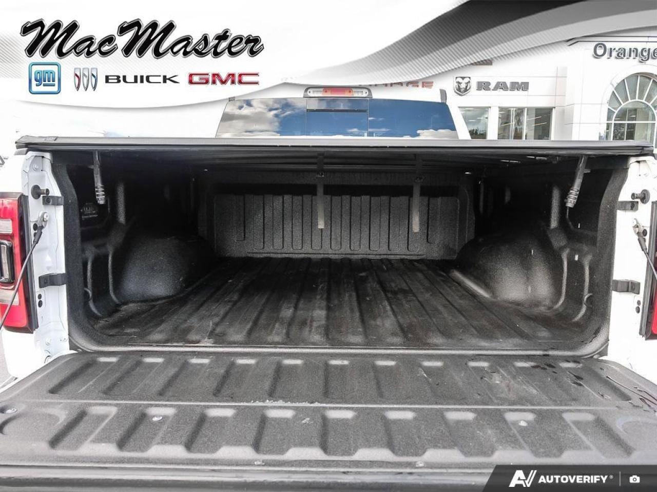 2022 RAM 1500 SportSPORT, CREW, 4X4, HEMI, NAV, HEATED SEATS, RE Photo