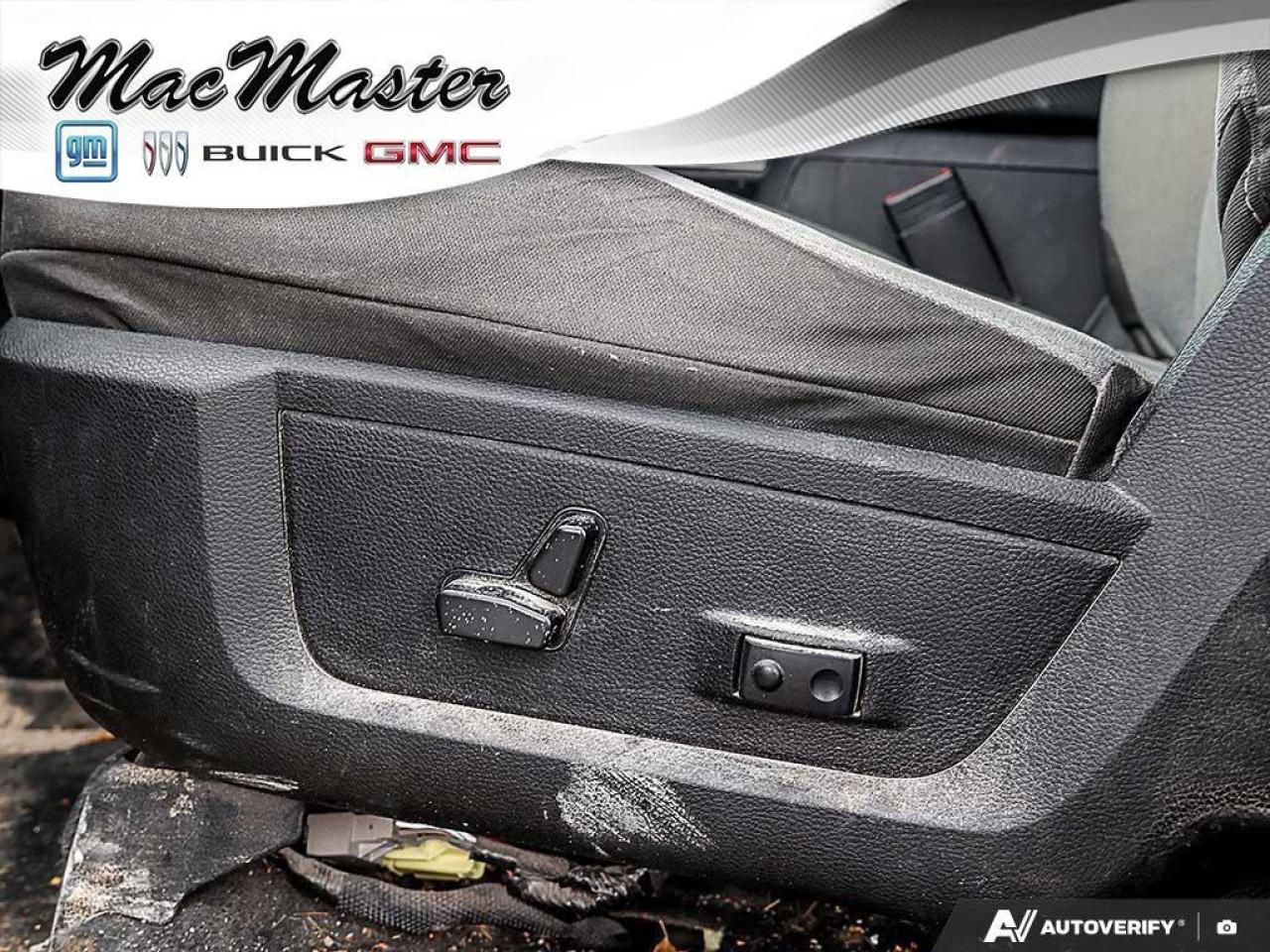 2022 RAM 1500 Classic SLTSLT BLACK, CREW, 4X4, HEMI, HEATED CLOTH, 1-OWN Photo