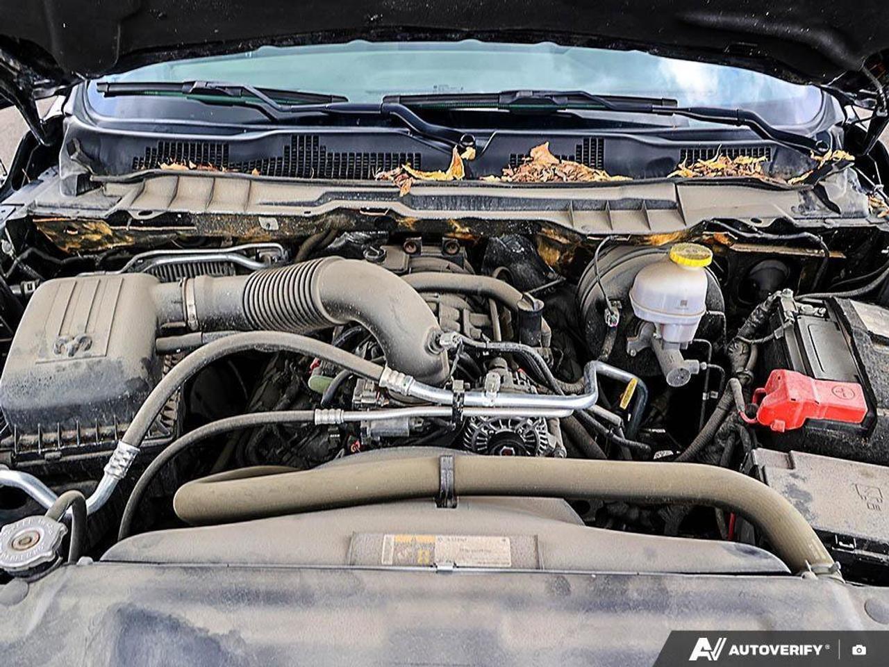 2022 RAM 1500 Classic SLTSLT BLACK, CREW, 4X4, HEMI, HEATED CLOTH, 1-OWN Photo