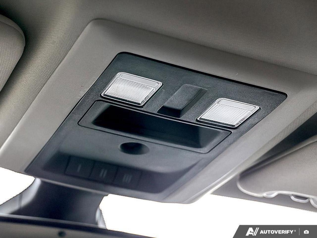 2022 RAM 1500 Classic SLTSLT BLACK, CREW, 4X4, HEMI, HEATED CLOTH, 1-OWN Photo