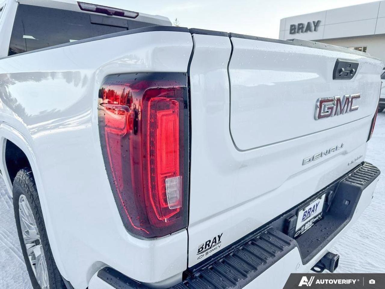 2023 GMC Sierra 1500 Denali   LOADED, TONNEAU COVER, RUNNING BOARDS. Photo