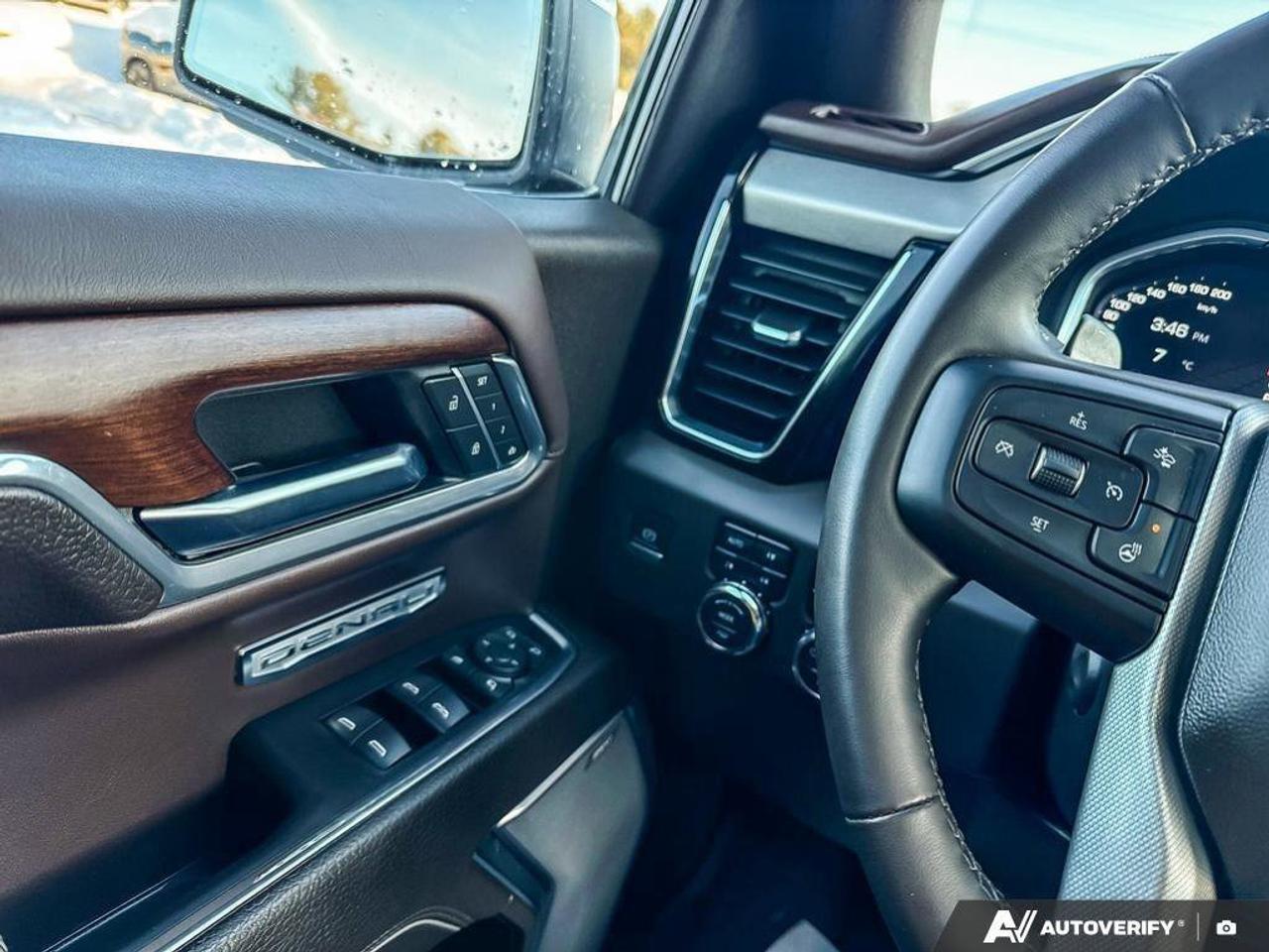 2023 GMC Sierra 1500 Denali   LOADED, TONNEAU COVER, RUNNING BOARDS. Photo