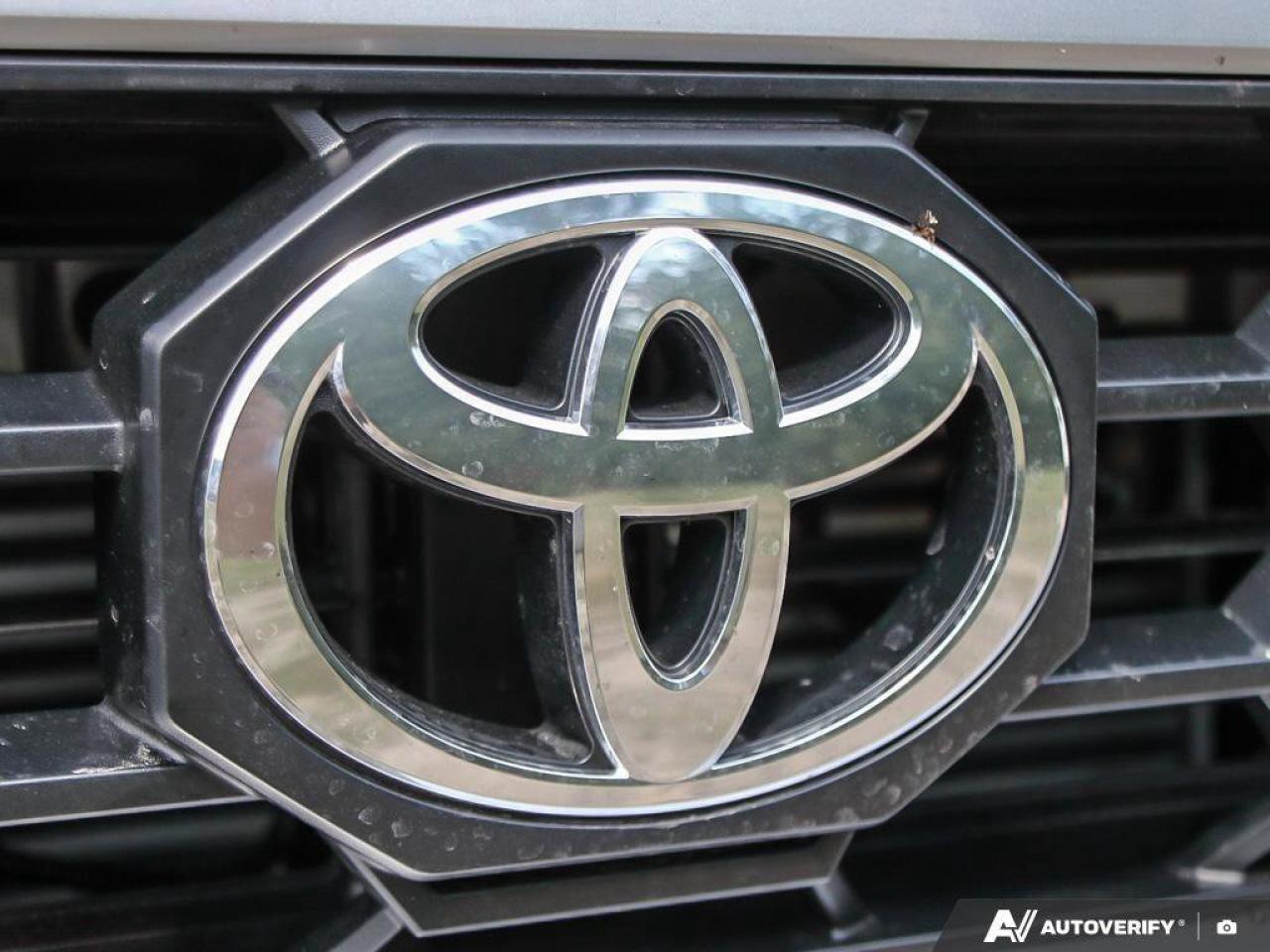 2025 Toyota 4Runner IN-STOCK NOW, ONE-OWNER, ACCIDENT-FREE, 4X4, ADAPT Photo