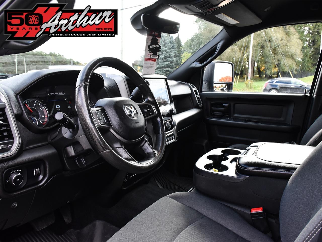 2023 RAM 3500 TRADESMAN CREW CAB 4X4 Photo