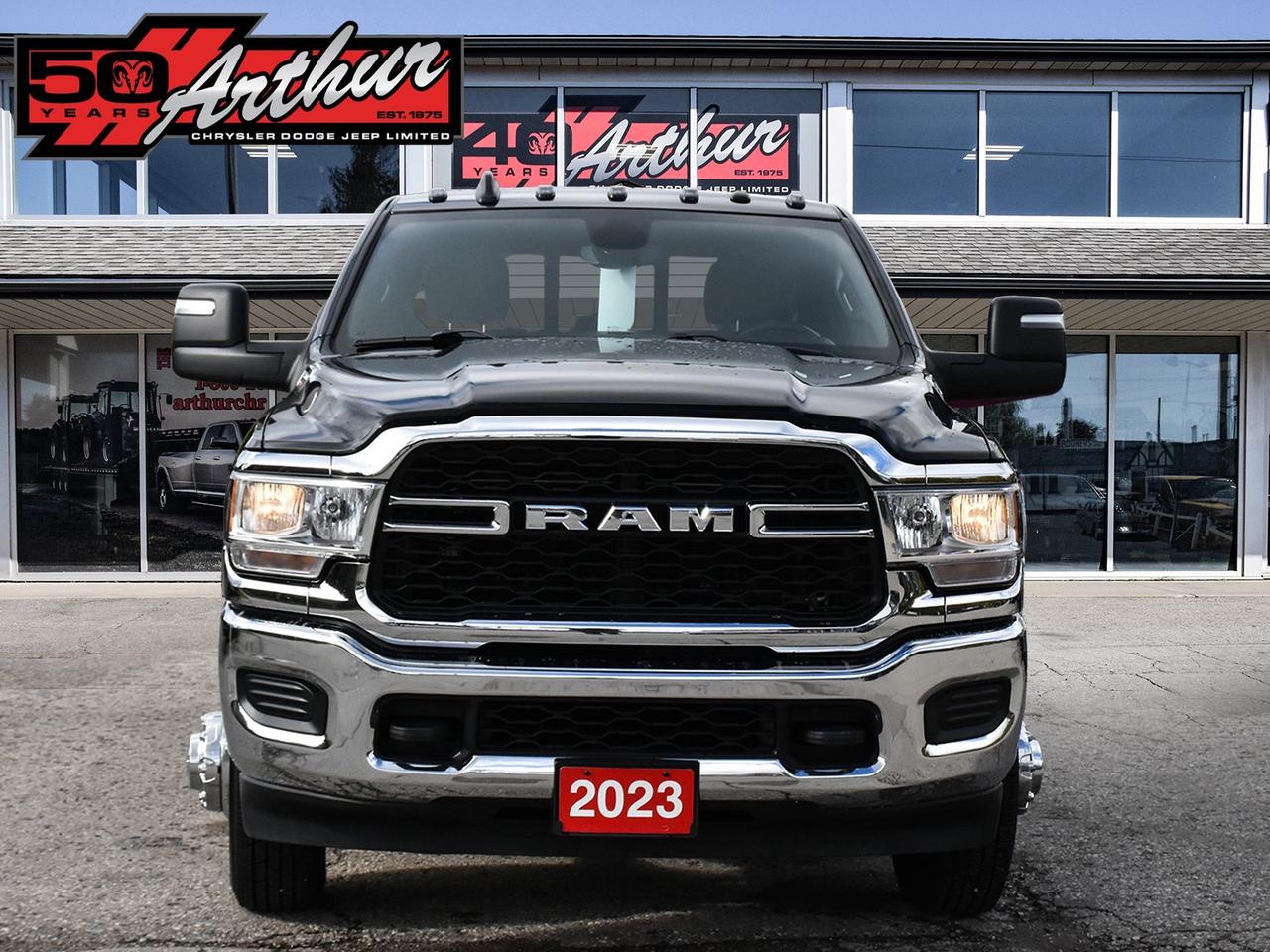 2023 RAM 3500 TRADESMAN CREW CAB 4X4 Photo