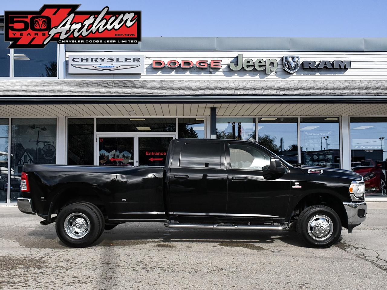 2023 RAM 3500 TRADESMAN CREW CAB 4X4 Photo