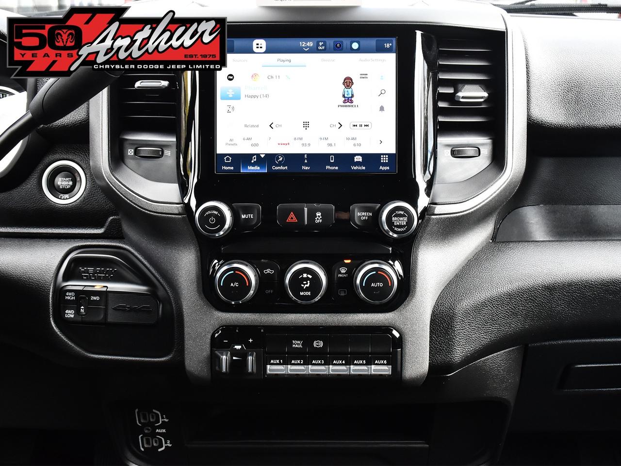 2023 RAM 3500 TRADESMAN CREW CAB 4X4 Photo