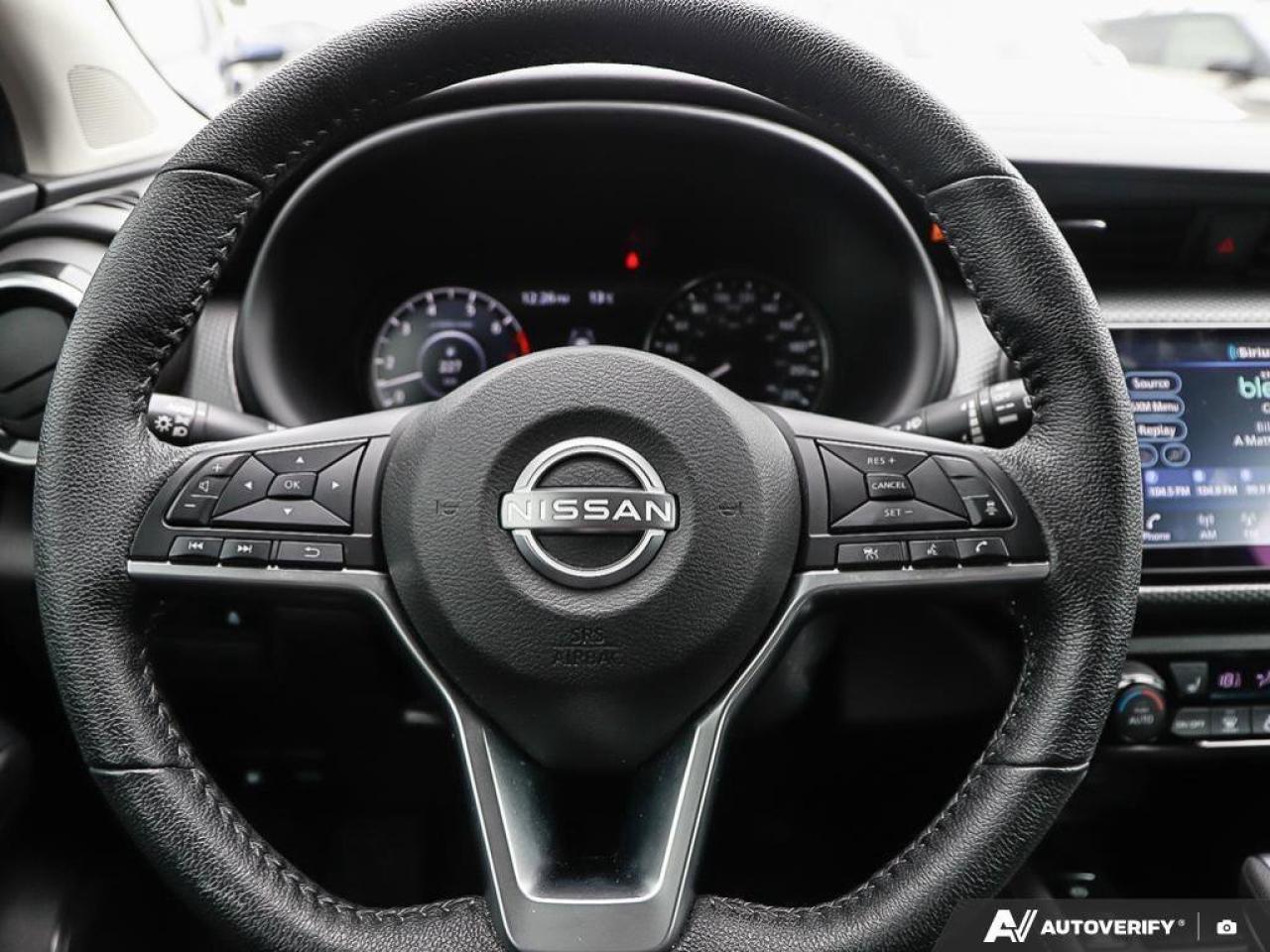 2023 Nissan Kicks SVONE-OWNER, ACCIDENT-FREE, FWD, CARPLAY, HTD SEAT Photo