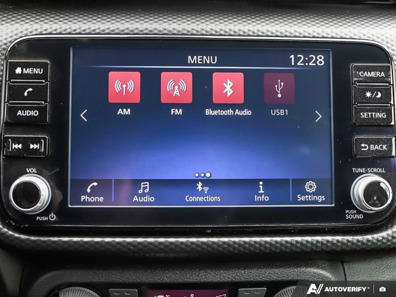 2023 Nissan Kicks SVONE-OWNER, ACCIDENT-FREE, FWD, CARPLAY, HTD SEAT Photo