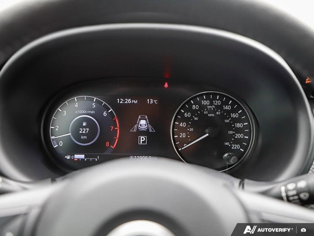 2023 Nissan Kicks SVONE-OWNER, ACCIDENT-FREE, FWD, CARPLAY, HTD SEAT Photo