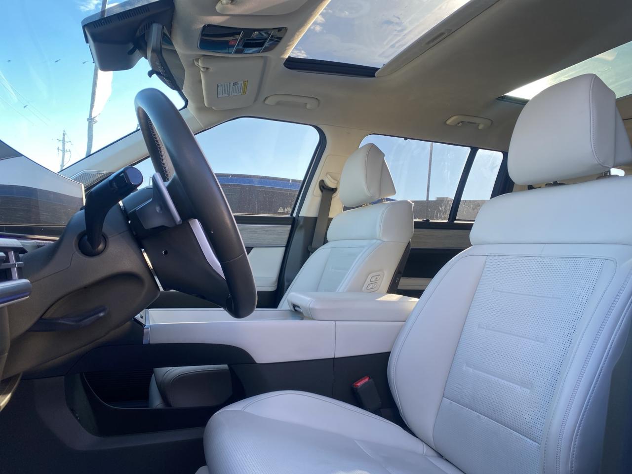 2025 Hyundai Santa Fe ULTIMATE CALIGRAPHY! DEMO! AWD! 2.5T! 4.49%* Photo