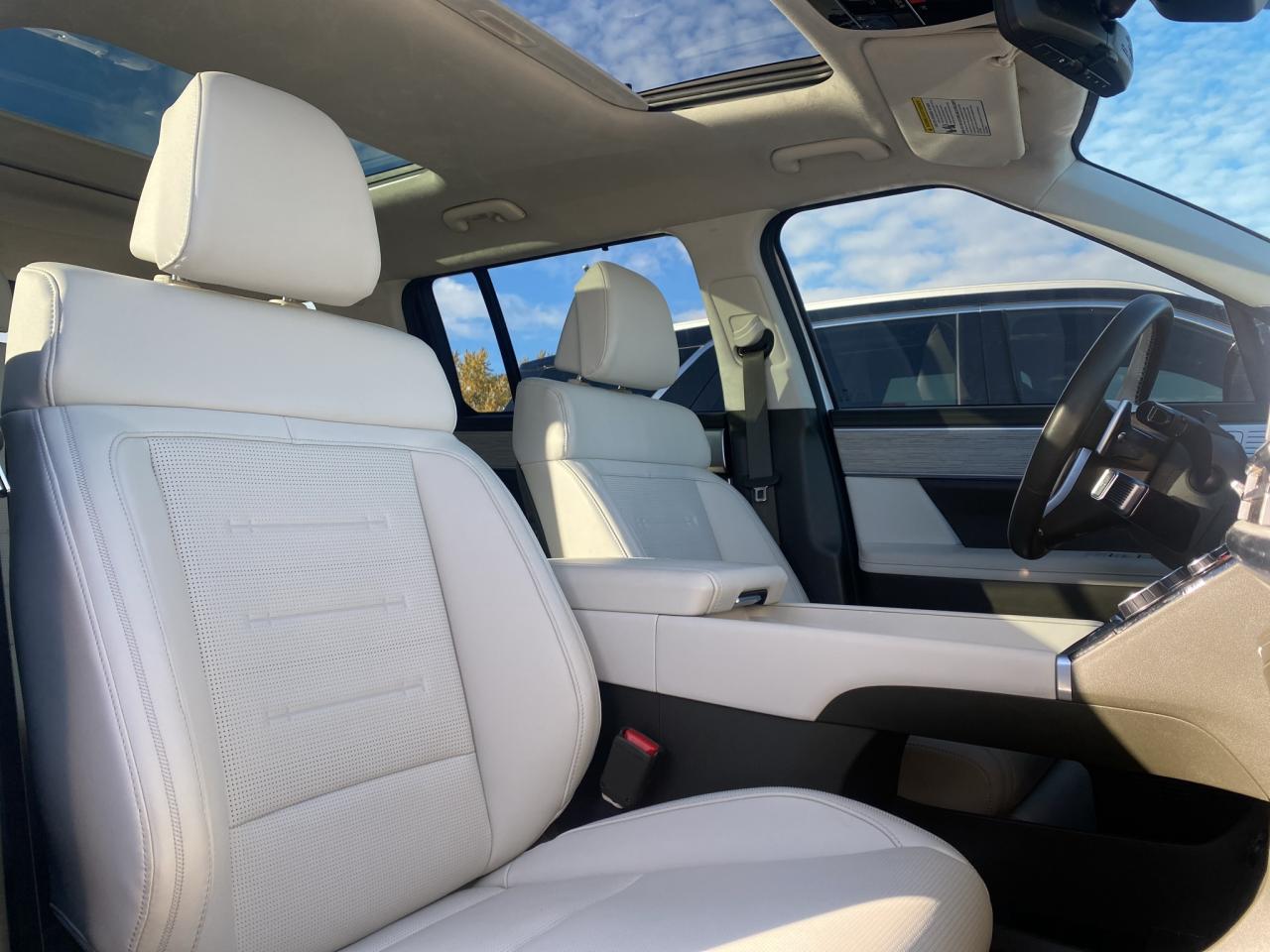 2025 Hyundai Santa Fe ULTIMATE CALIGRAPHY! DEMO! AWD! 2.5T! 4.49%* Photo