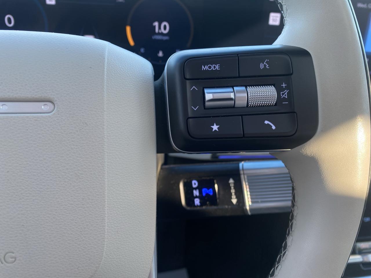 2025 Hyundai Santa Fe ULTIMATE CALIGRAPHY! DEMO! AWD! 2.5T! 4.49%* Photo