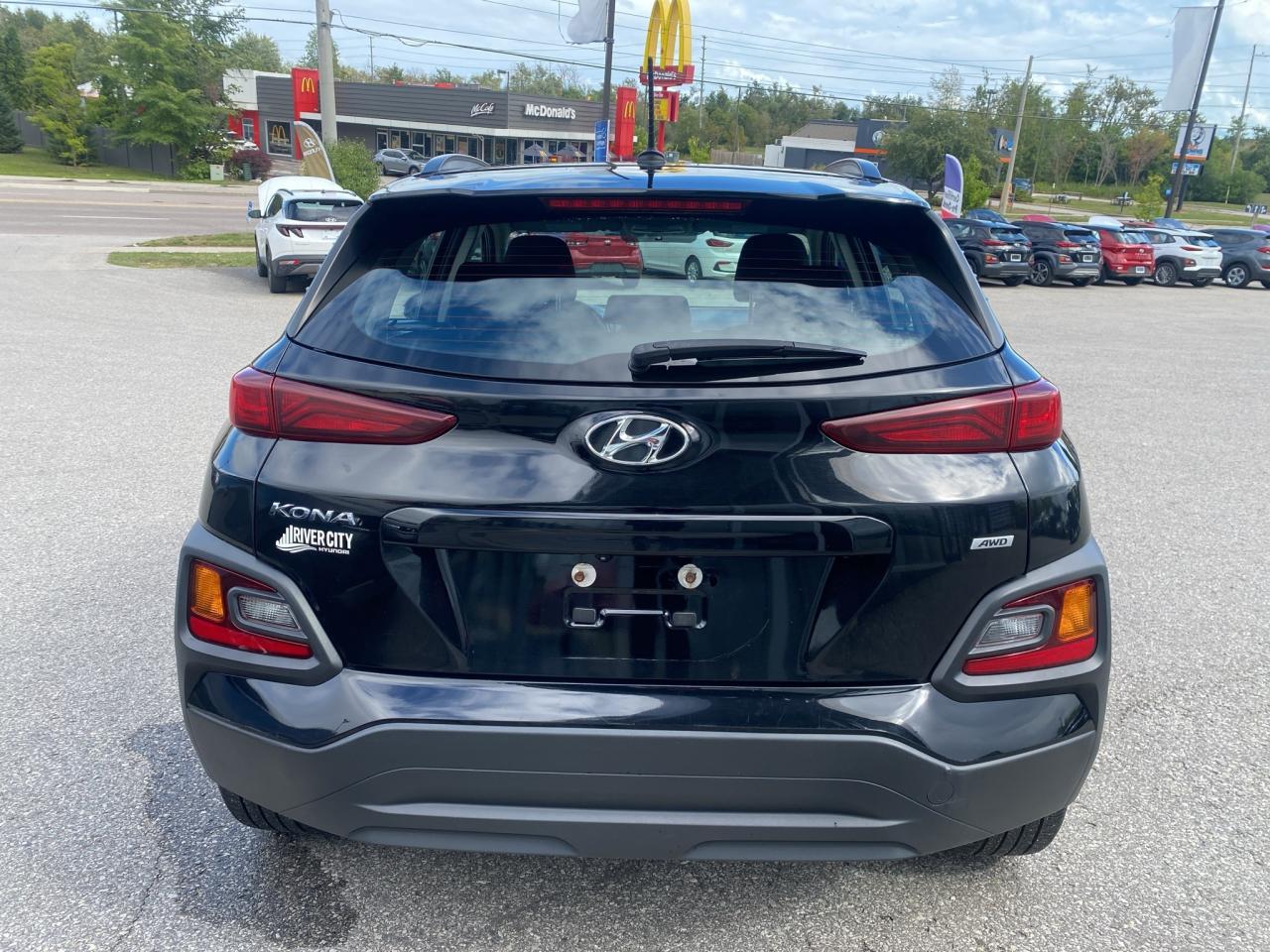 2020 Hyundai KONA 2.0L Preferred AWD Photo2
