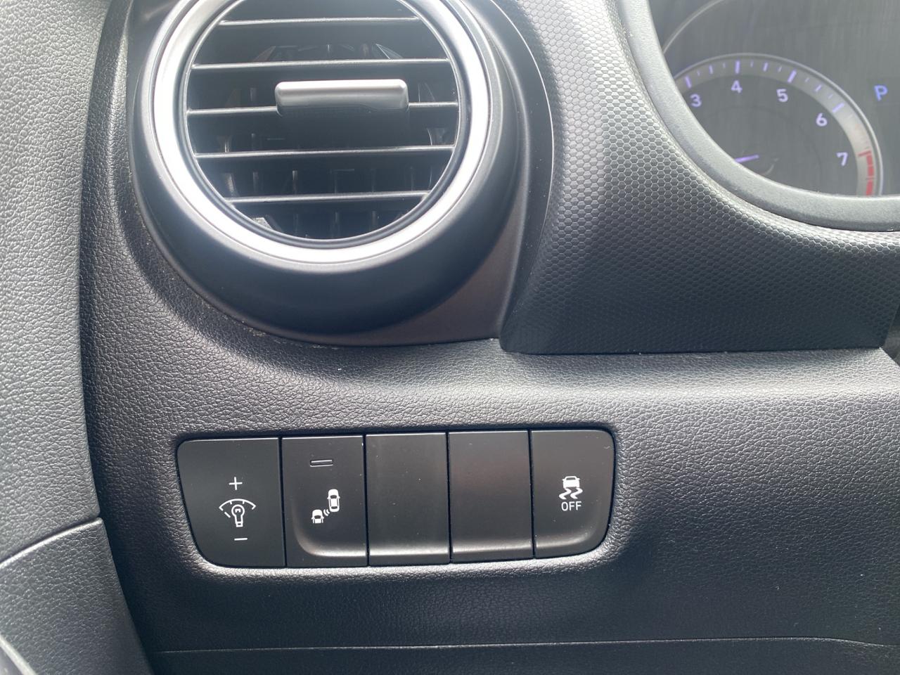 2020 Hyundai KONA 2.0L Preferred AWD Photo