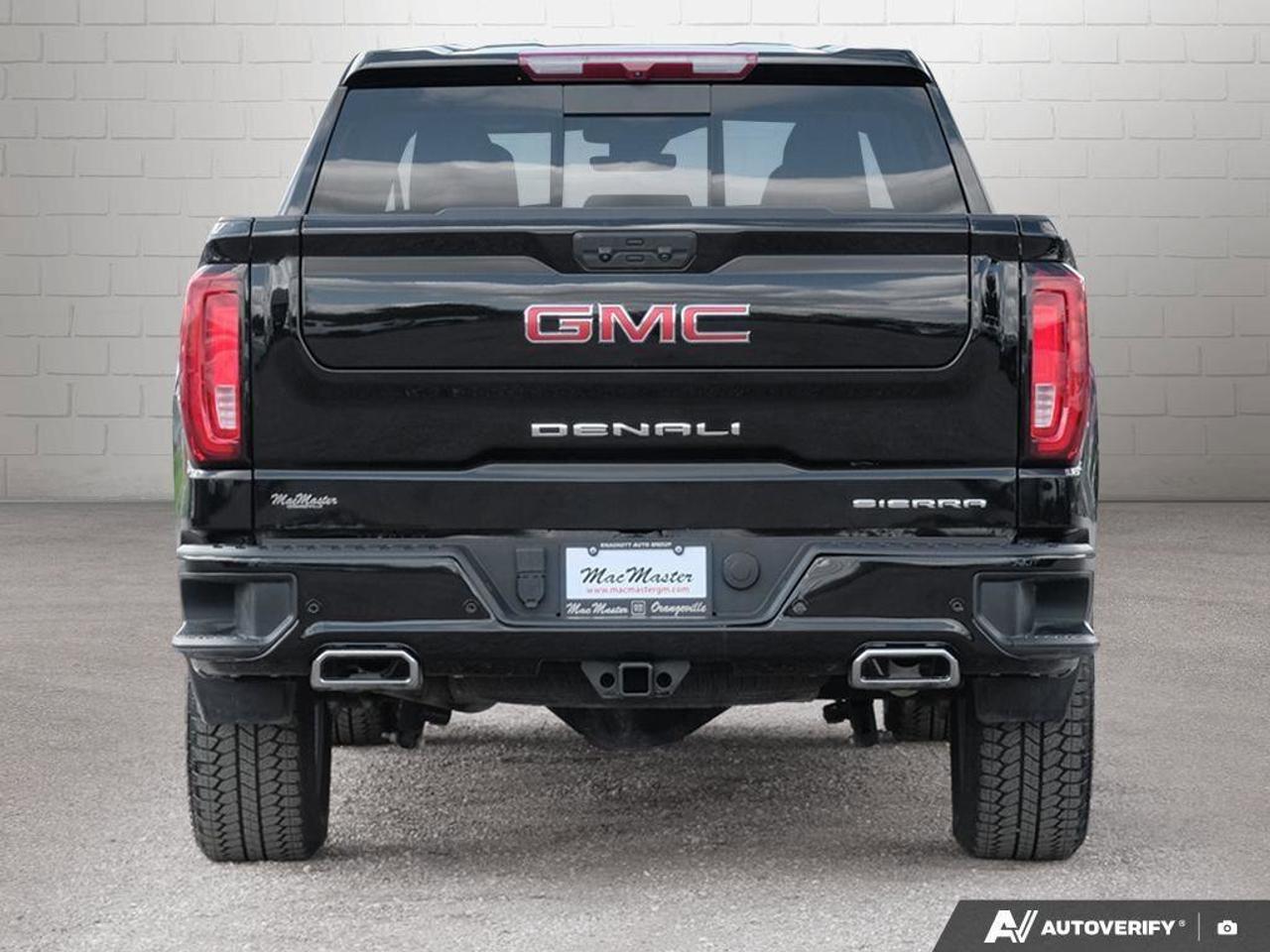 2024 GMC Sierra 1500 DenaliDENALI, CREW, 4X4, 5.3L, NAV, ROOF, 1-OWNER! Photo