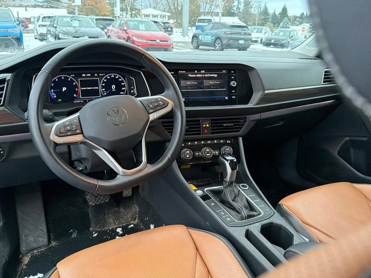 2023 Volkswagen Jetta HighlineONE-OWNER, ACCIDENT-FREE, SUNROOF, HTD + C Photo