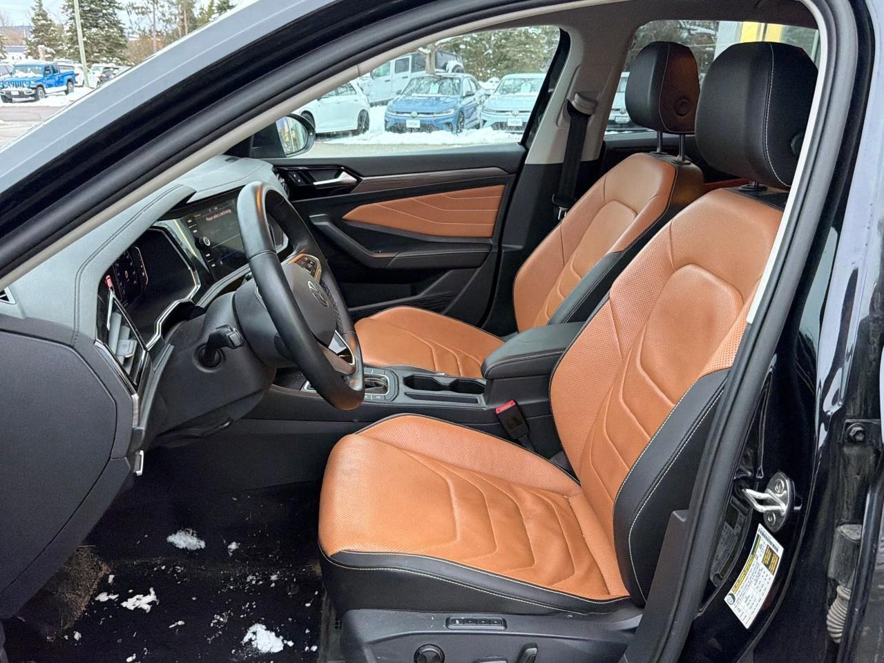 2023 Volkswagen Jetta HighlineONE-OWNER, ACCIDENT-FREE, SUNROOF, HTD + C Photo