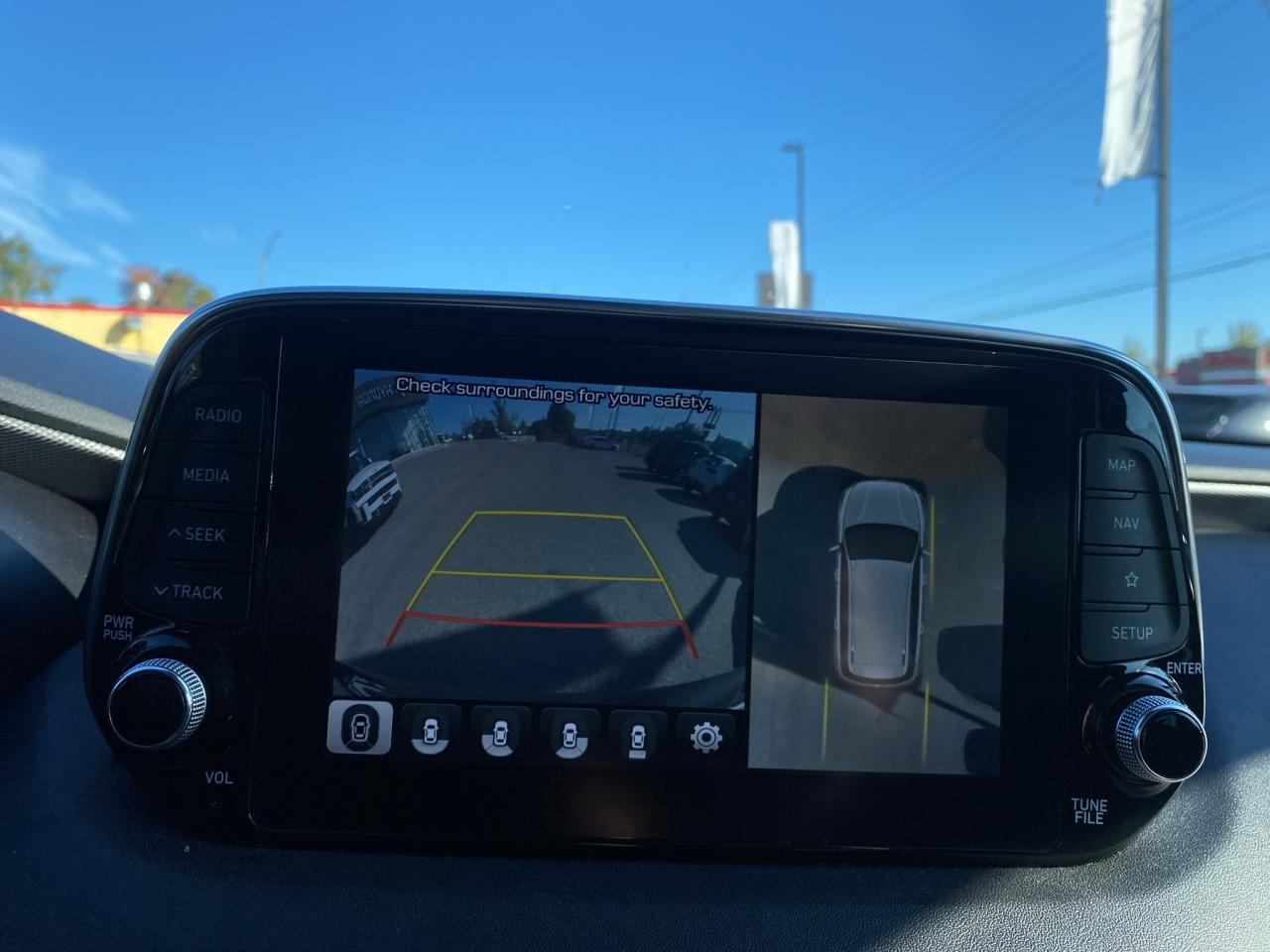 2020 Hyundai Santa Fe 2.0T Ultimate AWD Photo