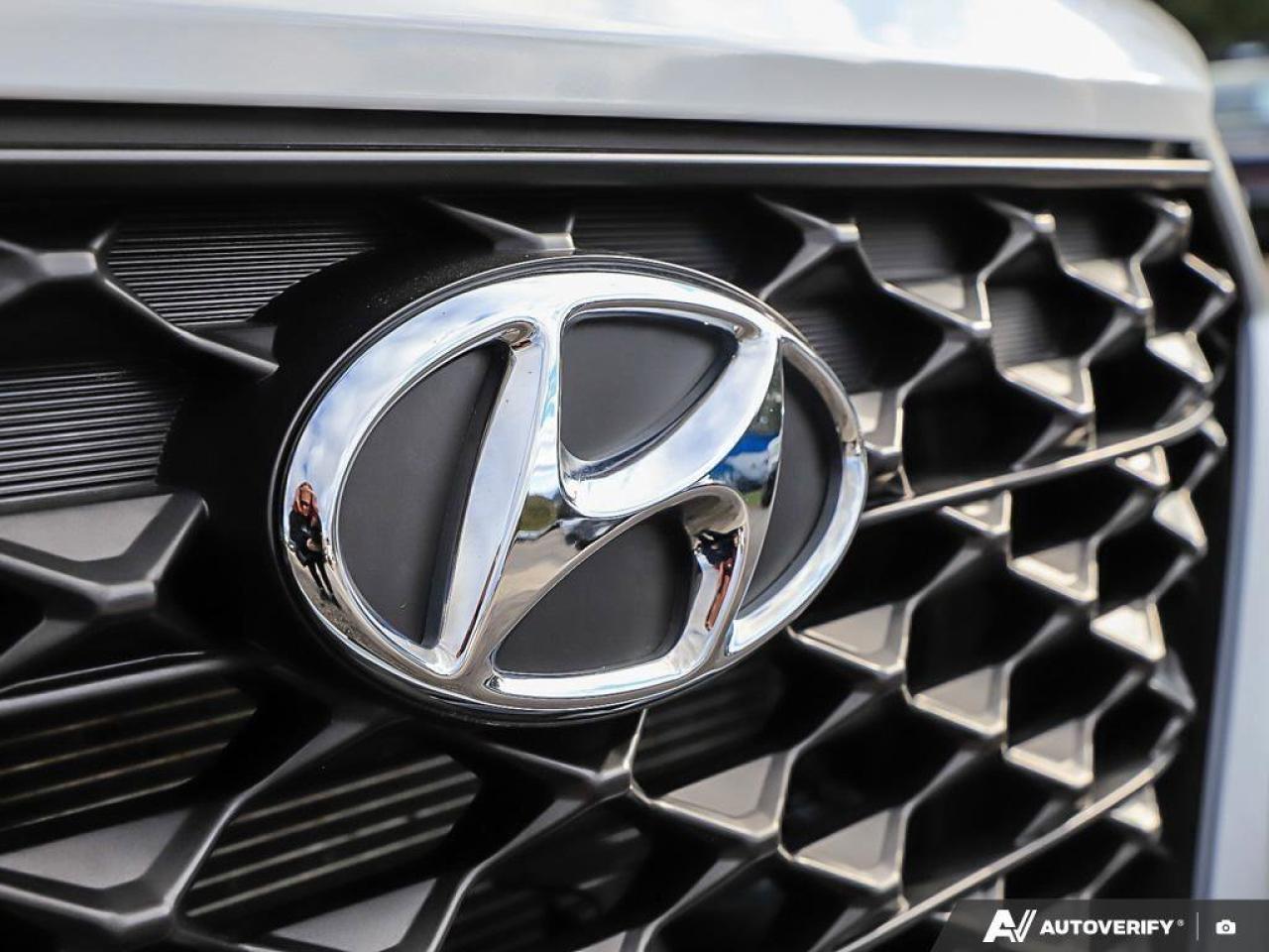 2019 Hyundai Tucson EssentialONE-OWNER, ACCIDENT-FREE, CARPLAY, HTD SE Photo