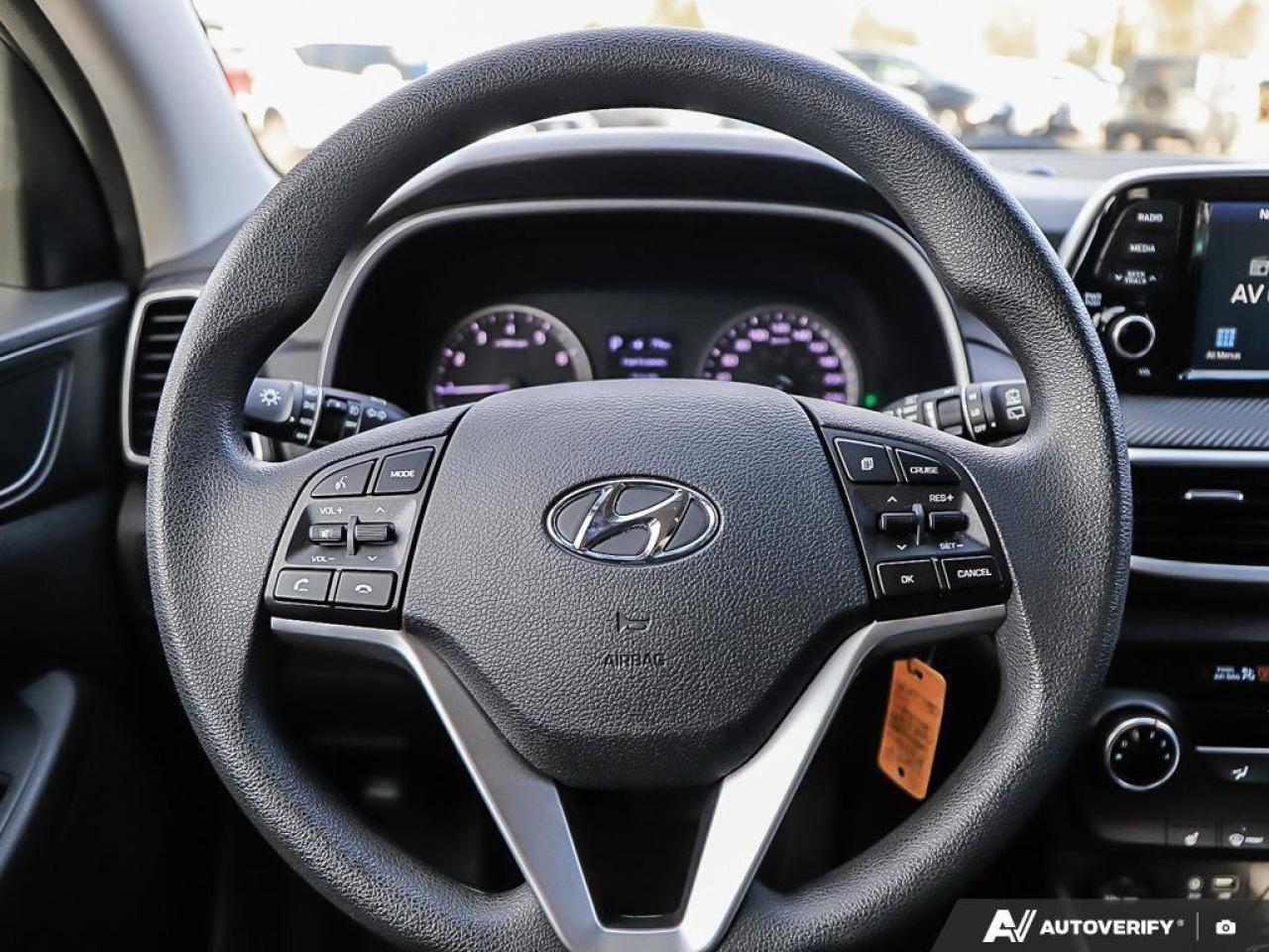 2019 Hyundai Tucson EssentialONE-OWNER, ACCIDENT-FREE, CARPLAY, HTD SE Photo