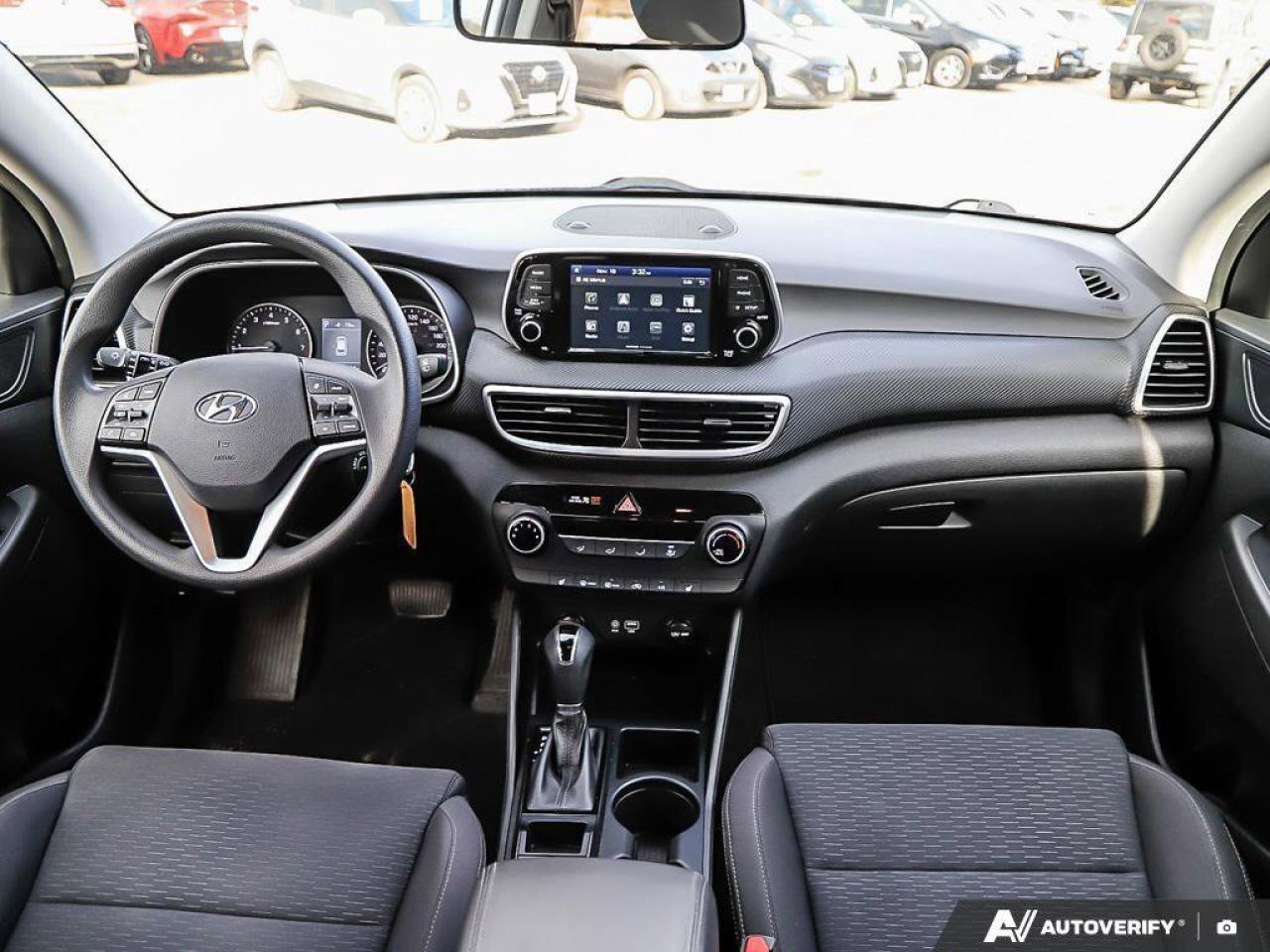 2019 Hyundai Tucson EssentialONE-OWNER, ACCIDENT-FREE, CARPLAY, HTD SE Photo