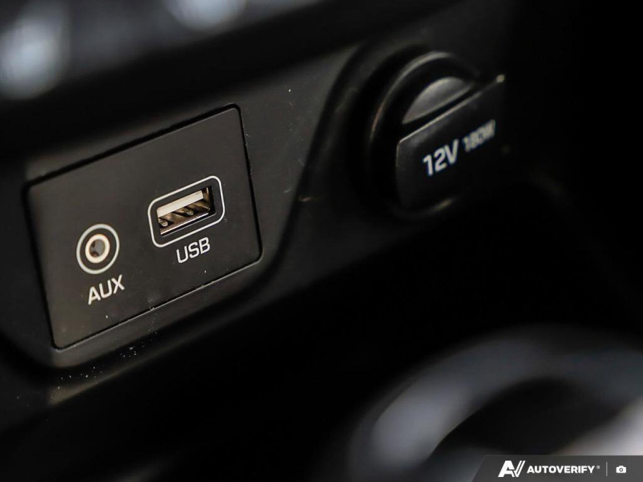 2019 Hyundai Tucson EssentialONE-OWNER, ACCIDENT-FREE, CARPLAY, HTD SE Photo