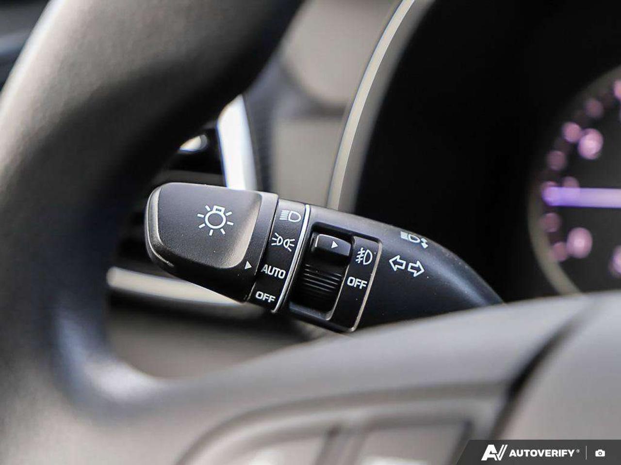 2019 Hyundai Tucson EssentialONE-OWNER, ACCIDENT-FREE, CARPLAY, HTD SEATS, FWD Photo