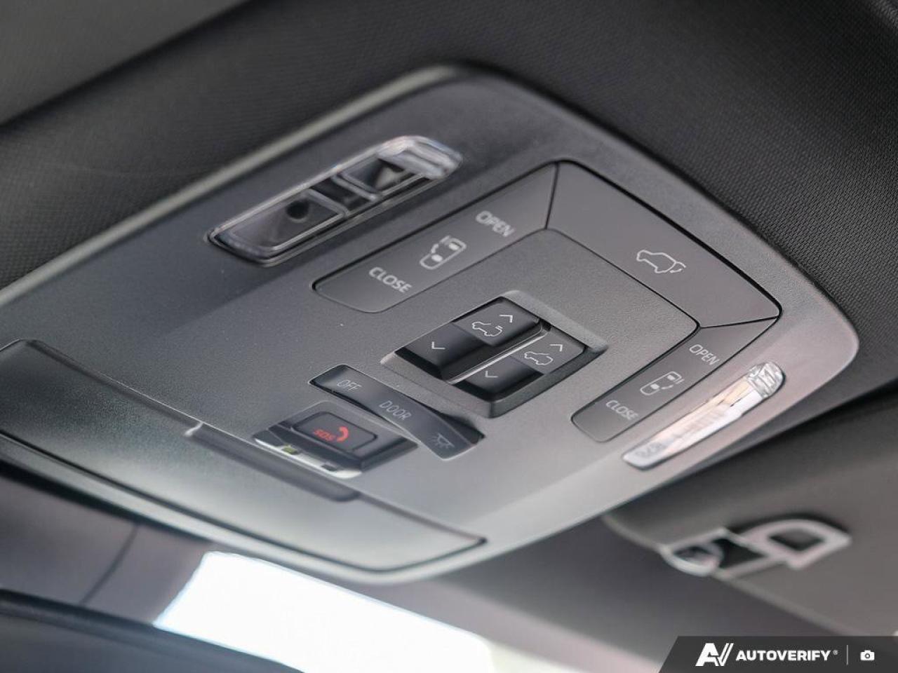 2025 Toyota Sienna XSE 7-PassengerONE-OWNER, ACCIDENT-FREE, HYBRID, A Photo