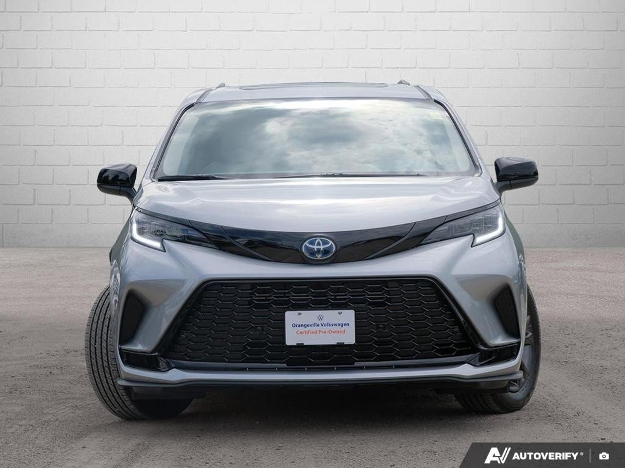 2025 Toyota Sienna Xse 7-Passenger AwdONE-OWNER, ACCIDENT-FREE, HYBRI Photo