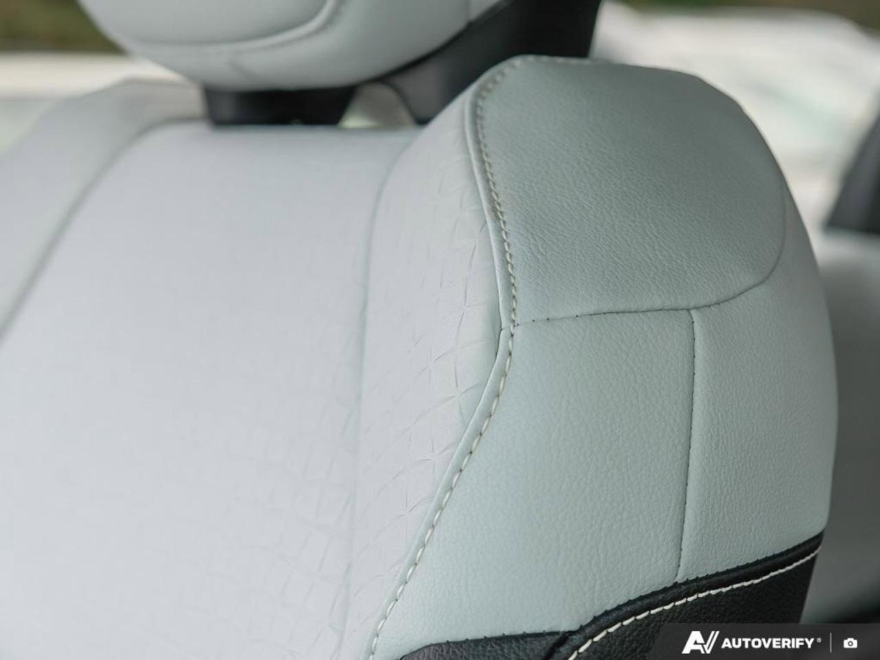 2025 Toyota Sienna Xse 7-Passenger AwdONE-OWNER, ACCIDENT-FREE, HYBRI Photo