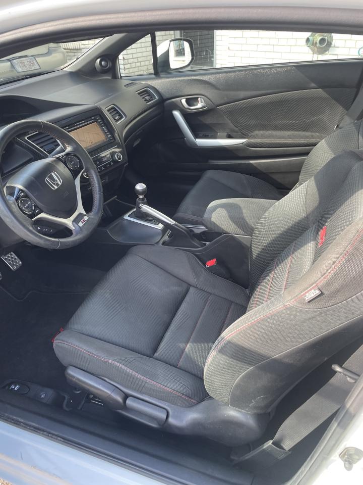 2013 Honda Civic Coupe si  6 speed manual  navigation backup camera Photo