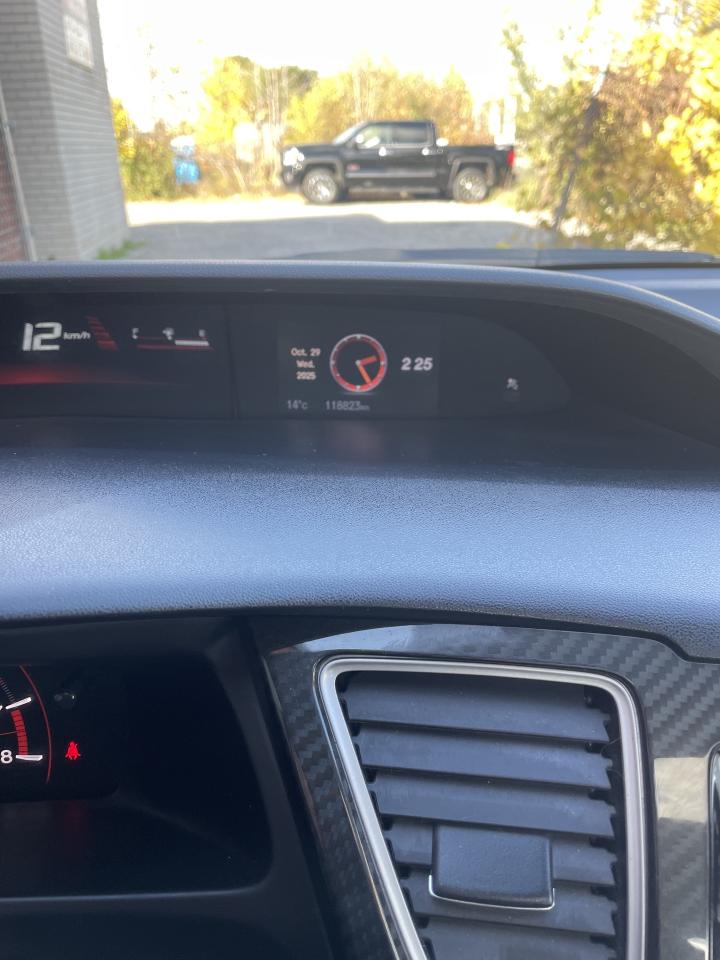 2013 Honda Civic Coupe si  6 speed manual  navigation backup camera Photo