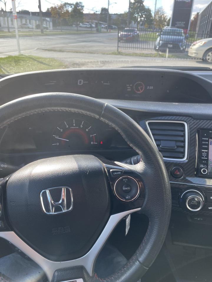 2013 Honda Civic Coupe si  6 speed manual  navigation backup camera Photo