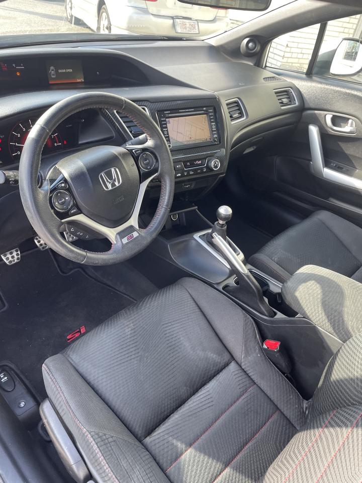 2013 Honda Civic Coupe si  6 speed manual  navigation backup camera Photo