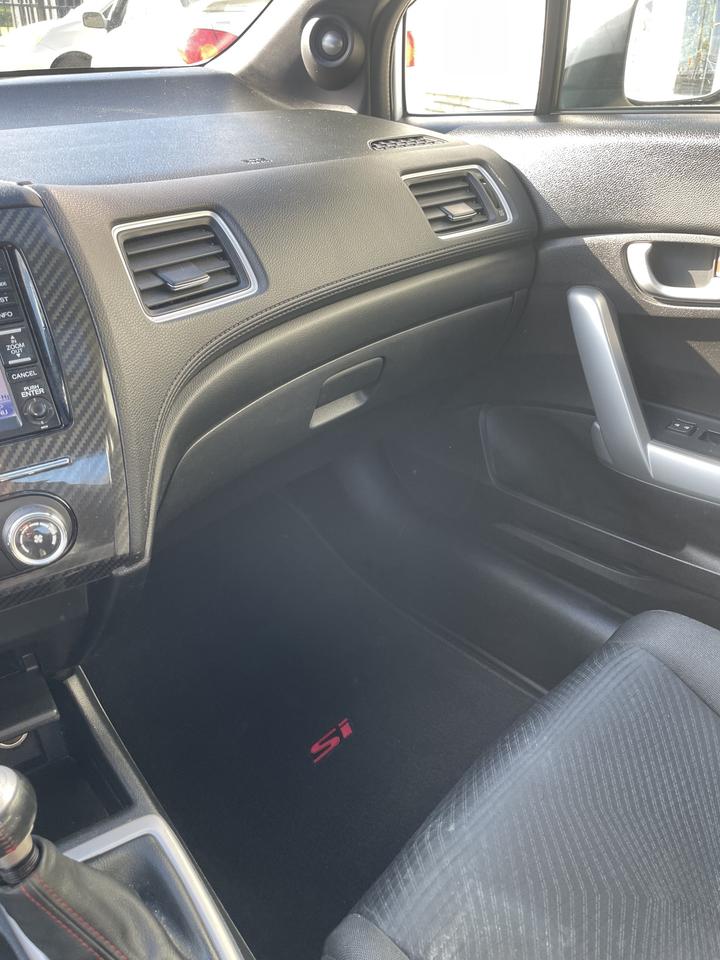 2013 Honda Civic Coupe si  6 speed manual  navigation backup camera Photo