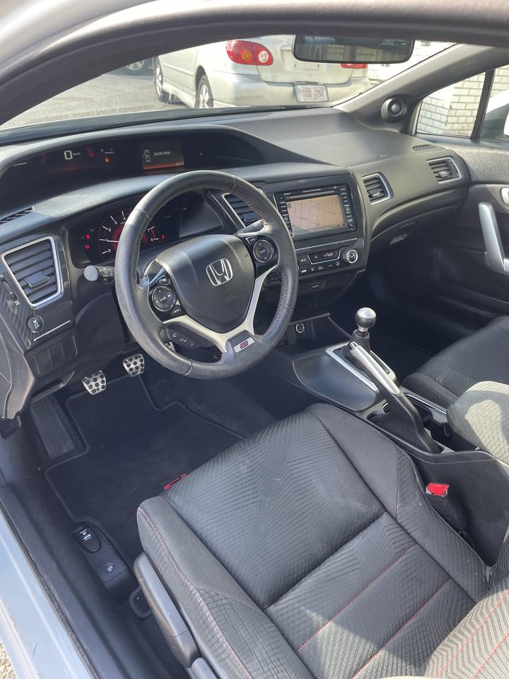 2013 Honda Civic Coupe si  6 speed manual  navigation backup camera Photo