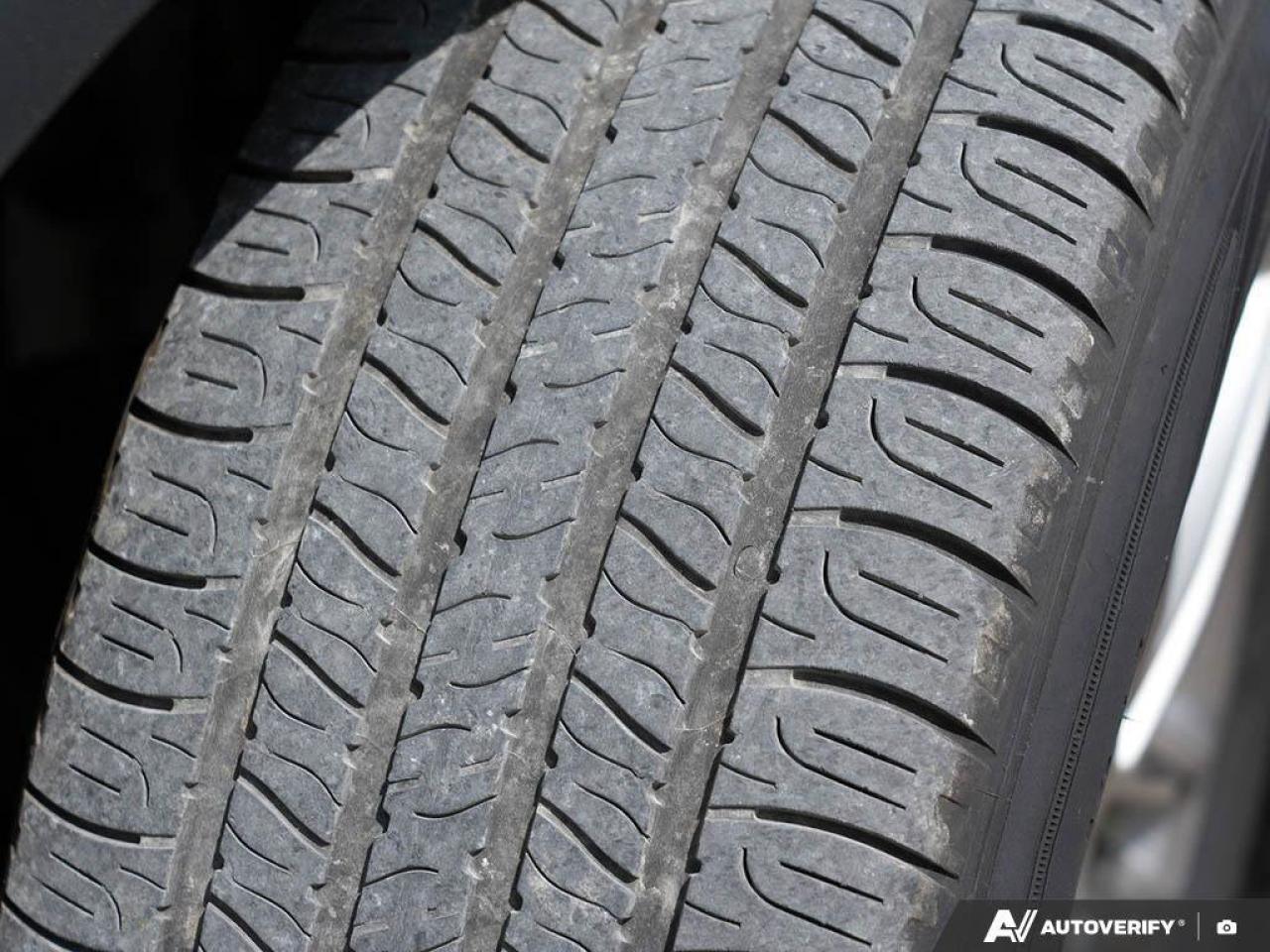 2018 Hyundai Santa Fe Sport LuxuryCERTIFIED AS-TRADED, NAV, BACKUP CAM, SUNROO Photo