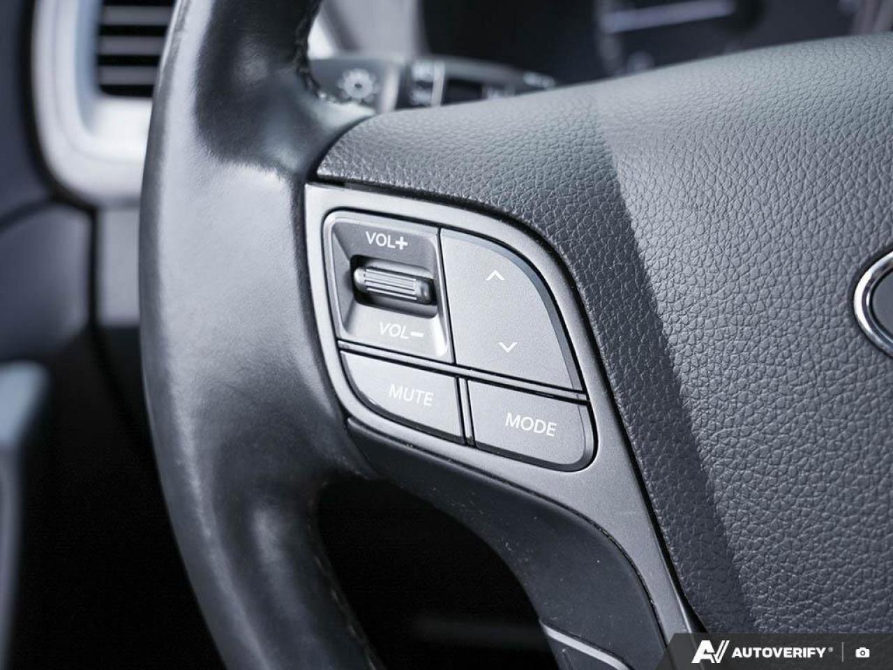 2018 Hyundai Santa Fe Sport LuxuryCERTIFIED AS-TRADED, NAV, BACKUP CAM, SUNROO Photo