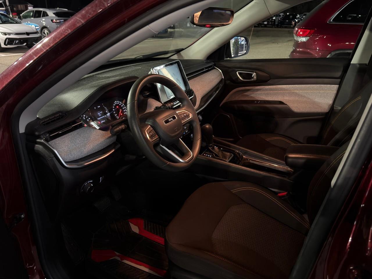 2022 Jeep Compass SportONE-OWNER, ACCIDENT-FREE, FWD, HTD SEATS, APP Photo