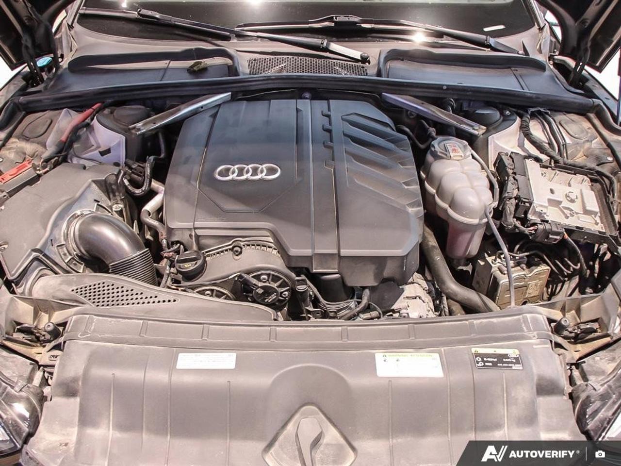 2022 Audi A5 Sportback TechnikACCIDENT-FREE, TWO SETS OF TIRES, AWD, SUNR Photo4