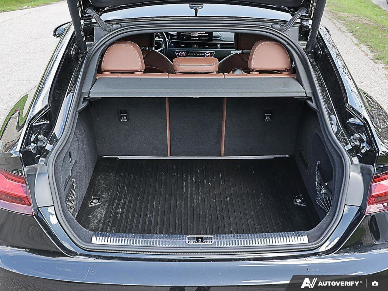 2022 Audi A5 Sportback TechnikACCIDENT-FREE, TWO SETS OF TIRES, AWD, SUNR Photo