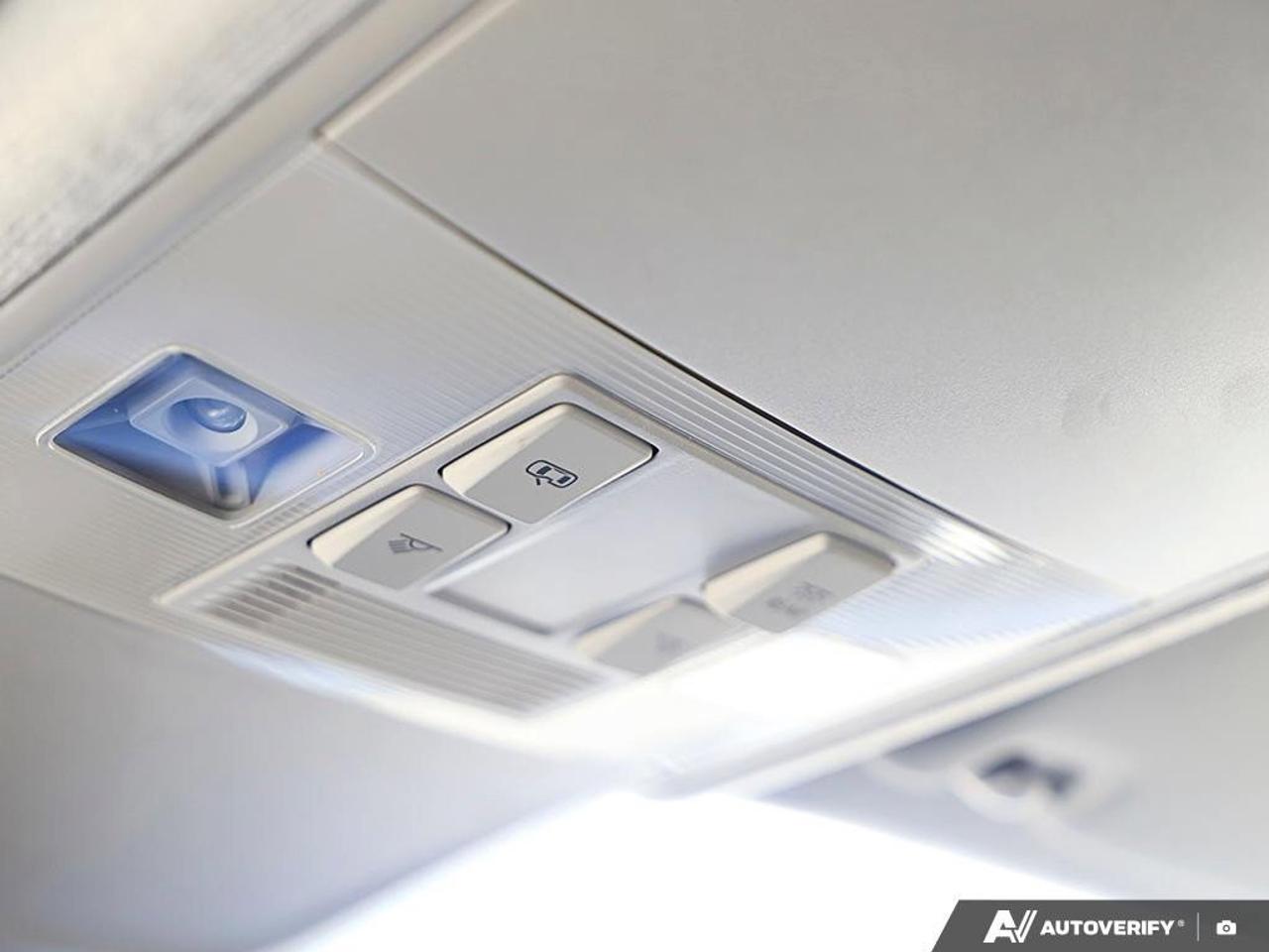 2023 Volkswagen Tiguan ComfortlineONE-OWNER, ACCIDENT-FREE, WIRELESS CARP Photo